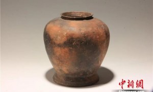 良渚黑陶罐上的刻画符号是中国最早的文字吗？